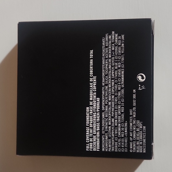 MAC NC30 Full Coverage Foundation - Picture 7 of 9